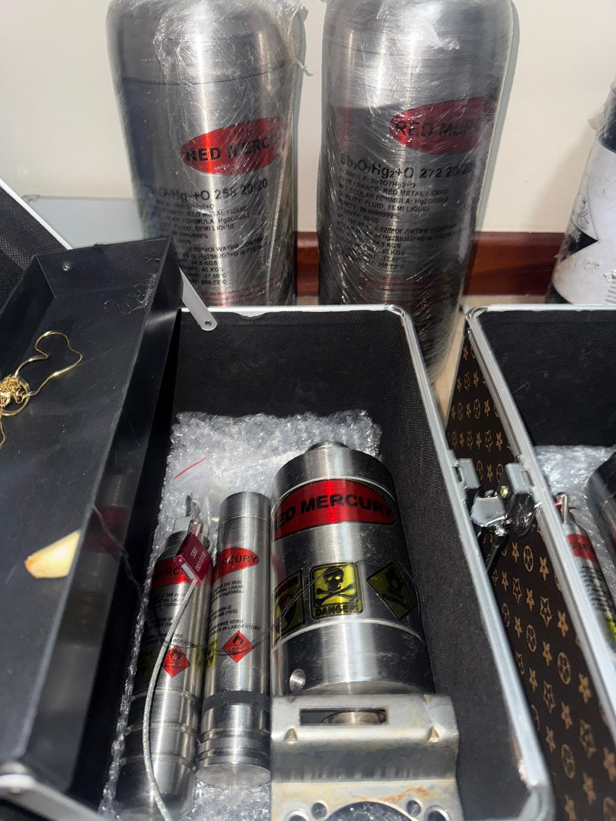 Minería de oro de mercurio rojo